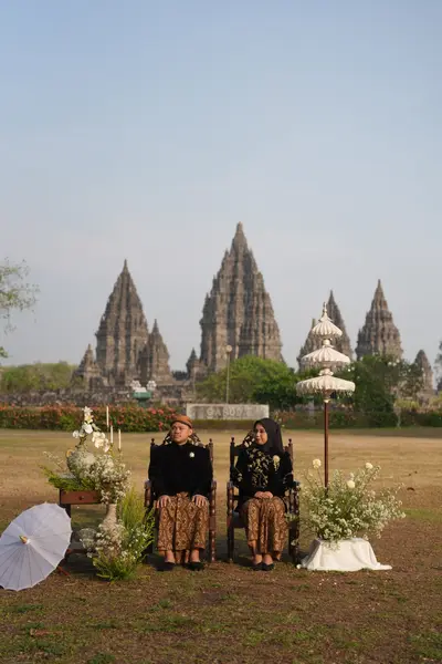 Sesi prewedding di Prambanan — SDR00564.JPG