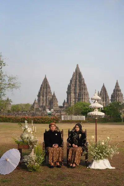 Sesi prewedding di Prambanan — SDR00569.JPG