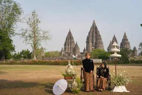 Sesi prewedding di Prambanan — SDR00587.JPG