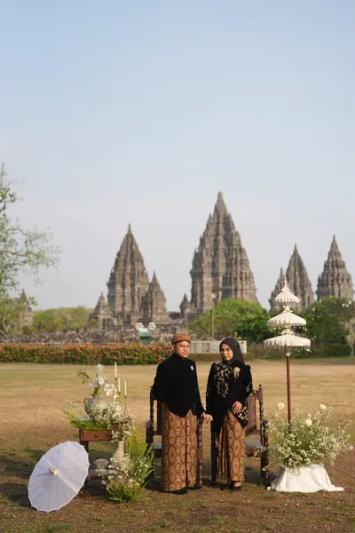 Sesi prewedding di Prambanan — SDR00604.JPG