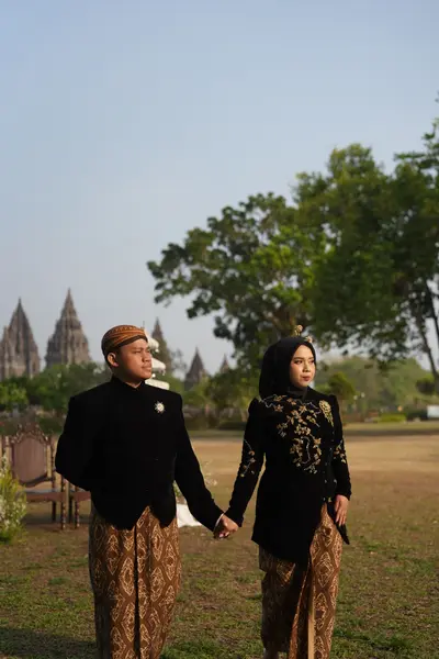 Sesi prewedding di Prambanan — SDR00615.JPG