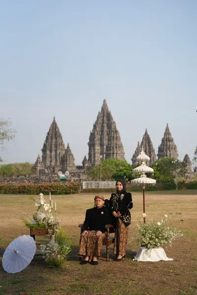 Sesi prewedding di Prambanan — SDR00628.JPG