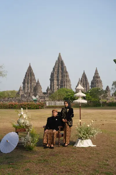 Sesi prewedding di Prambanan — SDR00634.JPG