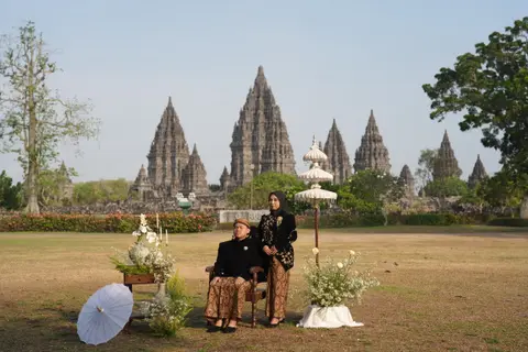 Sesi prewedding di Prambanan — SDR00640.JPG
