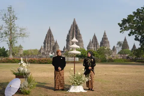 Sesi prewedding di Prambanan — SDR00732.JPG
