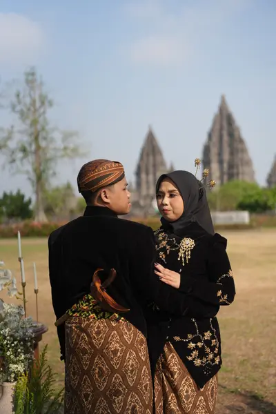 Sesi prewedding di Prambanan — SDR00761.JPG