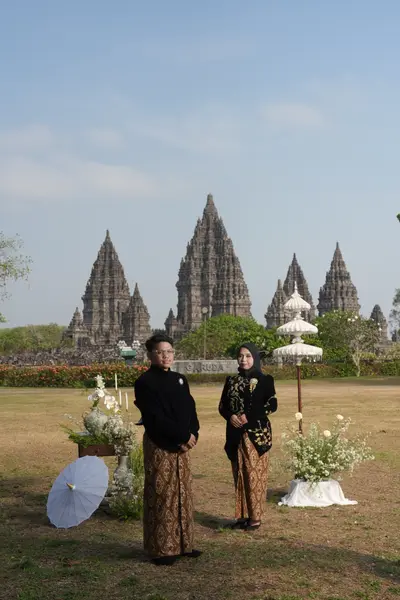Sesi prewedding di Prambanan — SDR00809.JPG