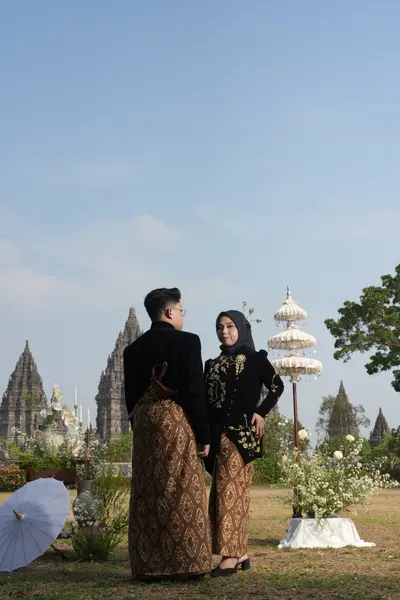 Sesi prewedding di Prambanan — SDR00817.JPG