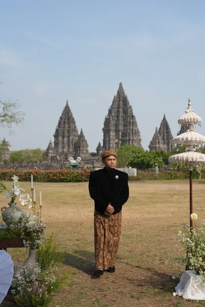 Sesi prewedding di Prambanan — SDR00865.JPG