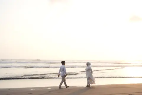 Sesi prewedding di Pantai — SDR00934.JPG