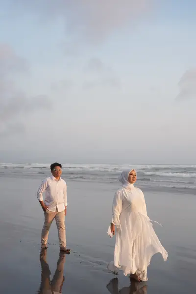 Sesi prewedding di Pantai — SDR00953.JPG
