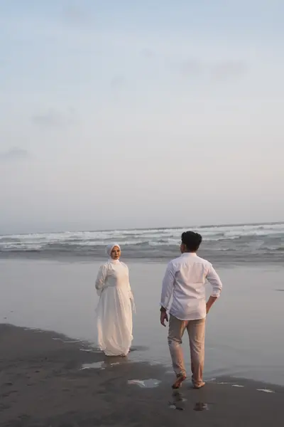 Sesi prewedding di Pantai — SDR00994.JPG