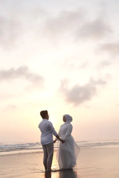 Sesi prewedding di Pantai — SDR01021.JPG